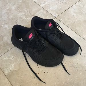 Nike free 5.0 sneaker ALL BLACK